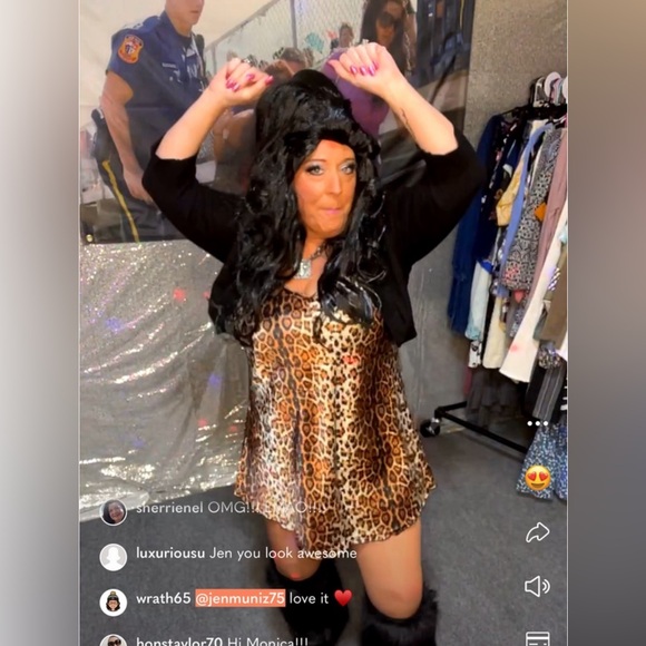 Jenuinestyles formerly Jenmuniz75 is live from Palm Desert CA 🇺🇸🇺🇸 - Picture 4 of 12